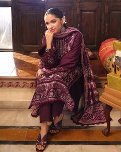 Bonitos trajes étnicos paquistaníes de diseñador de AJM Trade House 1038 - Product Image 1