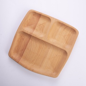 Plato Cuadrado de Madera de Haya de 3 Secciones al por Mayor - Plato de Control de Porciones de Madera Maciza Natural - Product Image 1