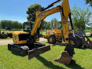 รถขุดตีนตะขาบ JCB 225 มือสอง พร้อมเครื่องยนต์ เกียร์ ปั๊ม และลูกปืน - รุ่นปี 2023 น้ำหนักใช้งาน 1000 ตัน ชั่วโมงการใช้งาน 40001-50000 ชั่วโมง - Product Image 3