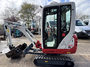 Miniexcavadora Takeuchi TB216 en Venta, Lista para Enviar, Equipo de Construcción de Uso Pesado - Product Image 5