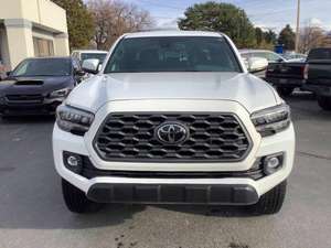 Tacoma TRD Off-Road 2023, Transmisión Manual, Volante a la Izquierda, Color Oscuro, R15, Cuero, en Venta - Product Image 5
