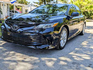Camry LE 2020, Sedán de Cuero de 4 Puertas, Vehículo Usado al Por Mayor, Cámara Trasera, Volante a la Izquierda, Emisión Euro III, Faros LED, Techo Solar, 8 - Product Image 2