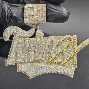 Colgante de Plata de Ley 925 con Diamante Moissanita VVS de Alto Brillo, Personalizado con Letra, Estilo Hip Hop, Lujoso y Moderno, Unisex - Product Image 1