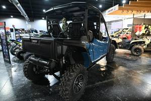 Wolverine RMAX4 1000 Limited 2025-2026, propre et impeccable, prêt à être exporté dans le monde entier - Product Image 3