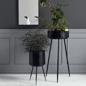 Indoor Outdoor Deco Eisen Black Planter Mit Dreieck Royal Three Legs Stand Qualität Black Planter