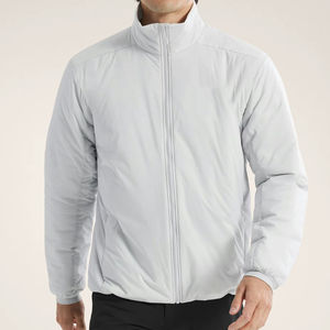 Chaqueta hinchada duradera personalizada para hombre, chaqueta especial de invierno ligera a la moda con bolsillos con cremallera y logotipo personalizado - Product Image 1