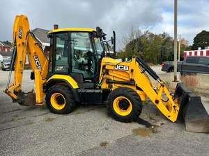 Les chargeuses-pelleteuses JCB 3CX et 4CX sont désormais livrées de série avec des moteurs Ecomax provisoires de niveau 4 maintenant disponibles en stock - Product Image 5