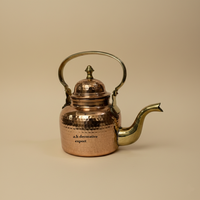Théière/Cafetière moderne en cuivre martelé à la main, bec en laiton, poignée en métal résistante à la chaleur, capacité de 500 ml, couvercle inclus