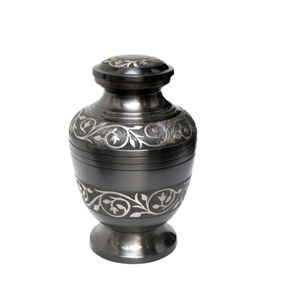 Exquisita urna de cremación de latón floral de medianoche, urnas de latón para adultos, urnas de cremación de tamaño personalizado - Product Image 1