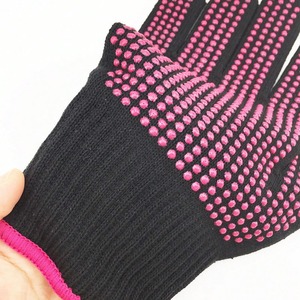 ถุงมือทำงานทำจากพีวีซีแบบมีจุดถุงมือผ้าฝ้ายพร้อมฝ่ามือพีวีซีกันลื่นเพื่อความปลอดภัยในการปฏิบัติหน้าที่ที่มีน้ำหนักเบา - Product Image 2