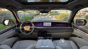 Cadillac Escalade Rossa, SUV di Lusso, Veicolo Elettrico per Passeggeri, Auto a Nuova Energia - Product Image 3