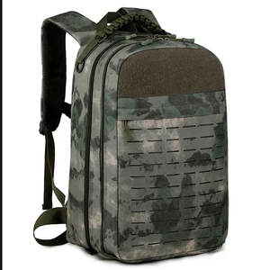 Mochila de viaje para computadora portátil Mochila antirrobo con puerto de carga USB Resistente al agua para computadora Big Business Mochila de 17 pulgadas - Product Image 1