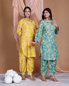 Ensemble de salwar kameez et de kurtis longs en rayonne avec pantalon et dupatta pour femmes, broderie fantaisie de designer - Product Image 1