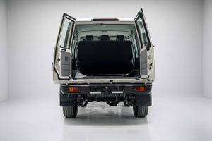 Occasion 2025 pour LC76 HARD TOP Conduite à Gauche 6 Places 100% Fonctionnel Parfaitement État Sans Accident Garantie 1 An - Product Image 4