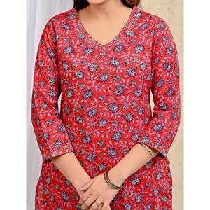 Ensemble décontracté kurta et pantalon en coton avec dupatta mulmul rouge imprimé à blocs, tenue traditionnelle indienne - Product Image 2