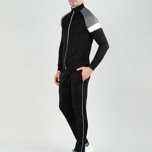 Sweat à capuche de sport Ensemble de jogging deux pièces Survêtements décontractés pour hommes Costumes d'hiver de sport personnalisés Costumes de jogging en polyester Survêtement noir pour hommes - Product Image 2