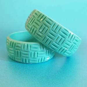 "Handmade Epoxy Resin Bangle <b>for</b> <b>Women</b> & Girls, Elegant Wedding Party Jewelry from Trusted Manufacturer" - Product Image 2