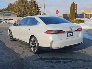 BMW Série 5 d'occasion en excellent état, modèle 2024 - Product Image 4