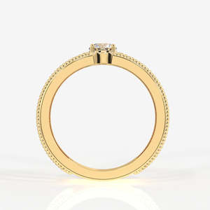 แหวนทองคำขาว 14K สำหรับผู้ชาย รุ่น Regal Crown ประดับเพชรทรงปรินเซสคัท เพชรเลี้ยงในห้องปฏิบัติการ ฝังแบบซ่อน พร้อมใบรับรอง IGI ชุบโรเดียม - Product Image 4