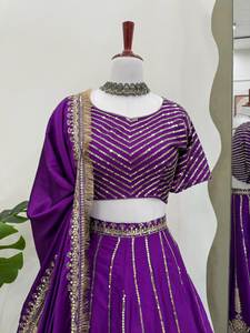 Venta al por mayor de Choli de diseñador para mujeres, blusa Choli India bordada étnica personalizada, boda tradicional de moda y ropa festiva - Product Image 5