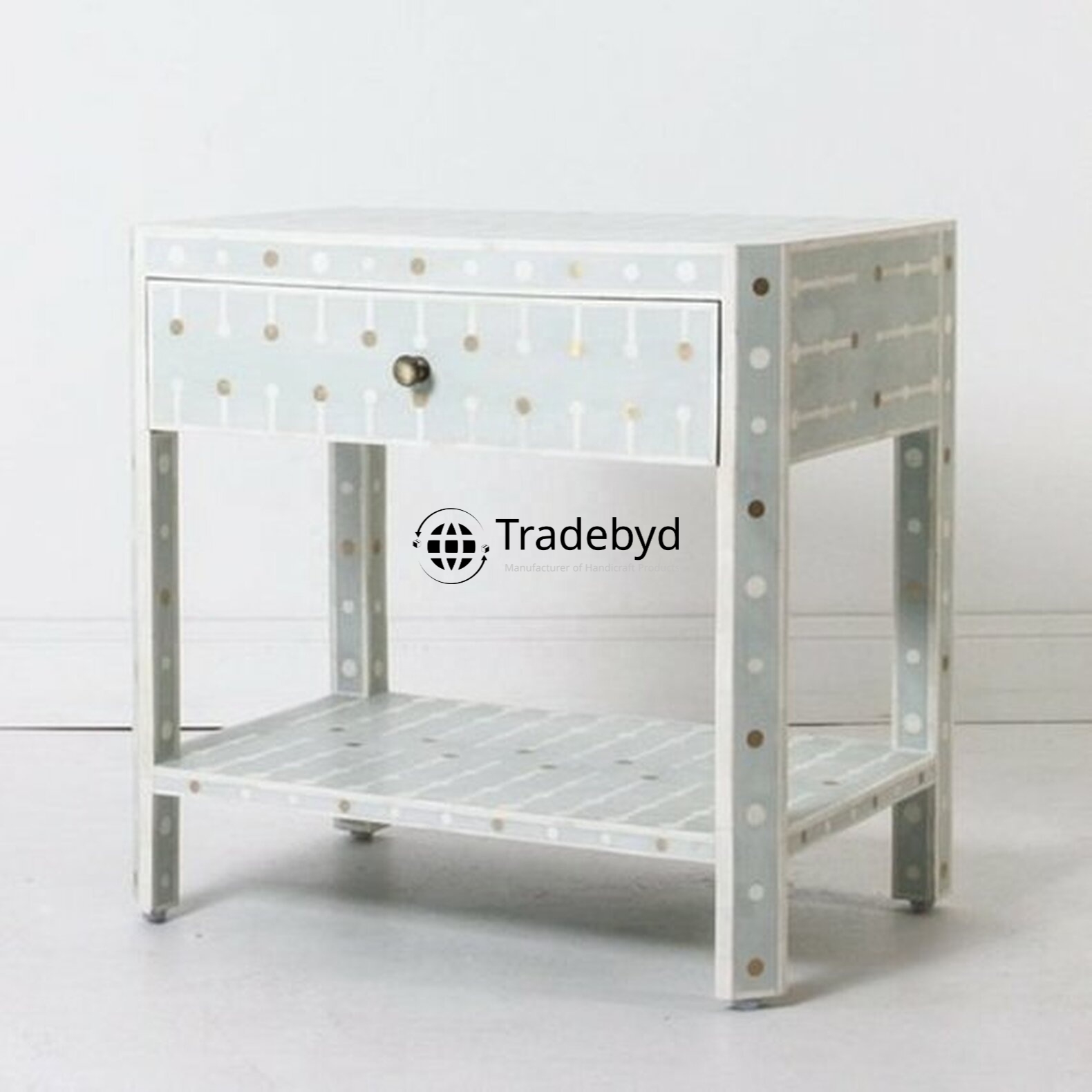 Available in different Colors