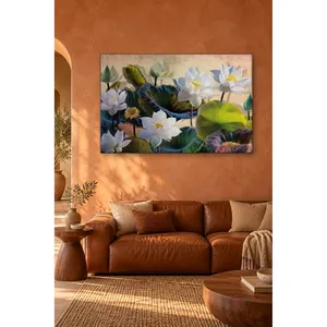 Impression sur toile de fleurs de lys d'eau blanches sur fond beige Fida - Product Image 3