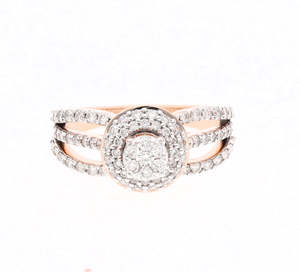 Anillo de diamante natural de oro de 14 quilates con banda dividida triple y centro de mesa de halo de racimo redondo para un estilo llamativo elegante - Product Image 4