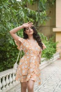 Robe courte indienne faite à la main en coton imprimé fleuri tenue de fête de femme élégante vente de Logo avant naturel cadeau de mariée personnalisé - Product Image 3