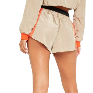 Ensemble de shorts pour femmes avec logo personnalisé Veste coupe-vent et short taille haute pour entraînement en nylon pour entraîneurs - Product Image 2