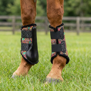 Bottes de tendon de cheval à motifs colorés avec doublure en fausse fourrure douce, couleur personnalisable, haute qualité pour l'équitation sportive et l'entraînement - Product Image 1