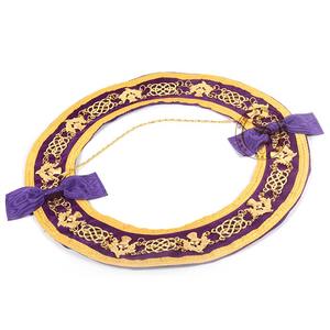 Collier de chaîne de l'Ordre de l'Étoile OES de la Franc-Maçonnerie avec toile en tissu brodée, fond violet personnalisable et bijoux maçonniques - Product Image 1