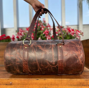 New Western 100% Bolsa de viaje de cuero genuino de grano completo Correas ajustables multifuncionales Bolsa de Viaje Unisex Bolsa de fin de semana de cuero de vaca - Product Image 5