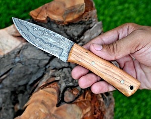 มีดล่าสัตว์ใบมีดเหล็กดามัสกัสคุณภาพพรีเมียม พร้อมปลอกหนัง รองรับ OEM มีดสำหรับตั้งแคมป์ - Product Image 4