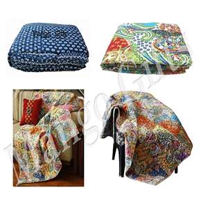 Manta Reversible Acolchada Estilo Boho de Mango Gifts, Cubrecama Decorativo de Algodón con Diseño de Patchwork, Venta al Por Mayor - Product Image 1