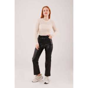 Vente en gros de chemisiers en crème avec manches longues transparentes en tissu tricoté - Product Image 4