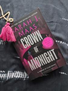 Corona di mezzanotte (tascabile) un avvincente Sequel nell'epica serie trono di vetro di <span class=keywords><strong>Sarah</strong></span> J. Maas (fornitura all'ingrosso) - Product Image 2