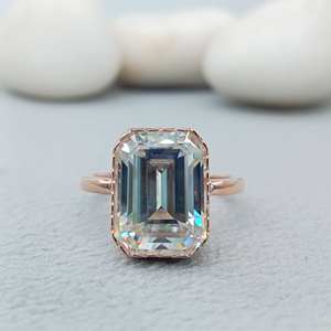 Anillo de Diamantes Premium para Aniversario de Pareja, Regalo Romántico y Celebración de Relación, Disponible a Precio de Exportación - Product Image 1