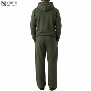 Conjunto de Chándal de Lujo Personalizable OEM con Capucha, Diseño Gráfico Vintage Desgastado, Sudadera con Capucha y Pantalones Acampanados de Tallas Grandes para Invierno - Product Image 2