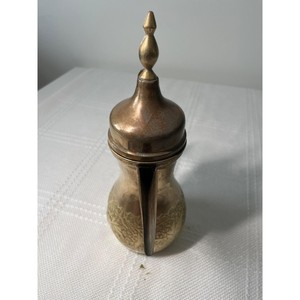 หม้อกาแฟทองเหลืองสไตล์อาหรับของชาวดาลาห์โบราณยุคกลางของศตวรรษที่19th - Product Image 1