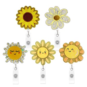 Divertente Porta Badge Retrattile per Infermieri con Clip a Coccodrillo, Porta Nome per Personale Pediatrico e d'Ufficio - Product Image 1