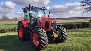 Tractor Agrícola Kubota Usado de Primera Calidad a Bajo Precio, Tractor Kubota M7-153 KVT en Venta - Product Image 3
