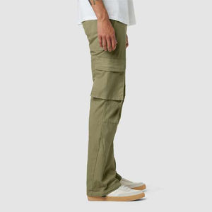 Pantalones Cargo informales de oliva para hombre con pierna acampanada, pantalones utilitarios de cintura media de cintura alta, servicio OEM, bolsillos funcionales - Product Image 2