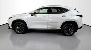 SUV Premium NX 250 2025 Usado de Buena Calidad, 8 Velocidades, Tracción Delantera - Product Image 6