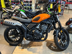 Achetez la nouvelle moto SCL500 Scrambler Style 2023 – Moteur bicylindre en parallèle de 471 cm³ – Commandez dès maintenant - Product Image 4