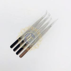 Pince à cils professionnelle de qualité supérieure faite à la main diamant poignée argent finition en acier inoxydable pointu personnalisable privé - Product Image 4