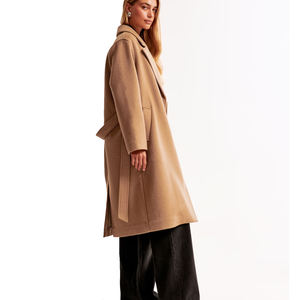 Fabricant de manteaux trench vintage pour femmes OEM ODM |   Manteau Trench Long Ceinturé Écologique Personnalisé pour Femme – Vêtement d'extérieur Tendance en Gros - Product Image 1