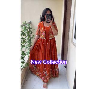 Robe Anarkali et veste en crêpe de soie avec broderie, style pakistanais, très vendue - Product Image 1