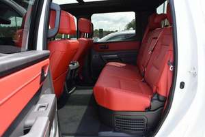 Toyota Tundra TRD Pro HV 2024 d'occasion en excellent état - Product Image 5