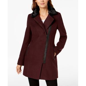 Cappotto Asimmetrico Maralyn Me per Ragazze, Rosso Taglia XS, Collo in Pelliccia Sintetica, Stampa in Lana, Trench Lungo/Corto Imbottito in Cotone con Dettagli in Pelliccia di Coniglio e Volpe - Product Image 1