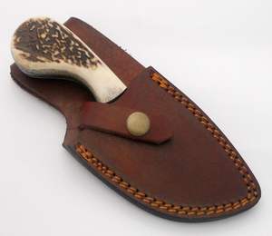 Cuchillo de Damasco para desollar de primera calidad, maquinilla de afeitar, borde afilado, diseño de mango de cuerno Tang completo, agarre ergonómico para caza, Camping y exteriores - Product Image 5